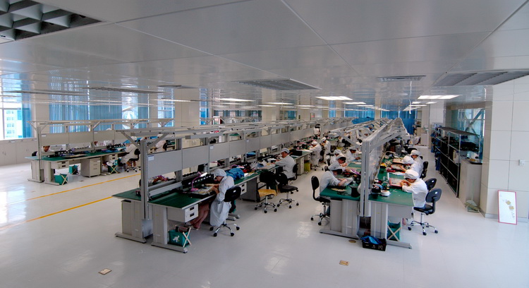 井然有序的計(jì)算機(jī)生產(chǎn)線